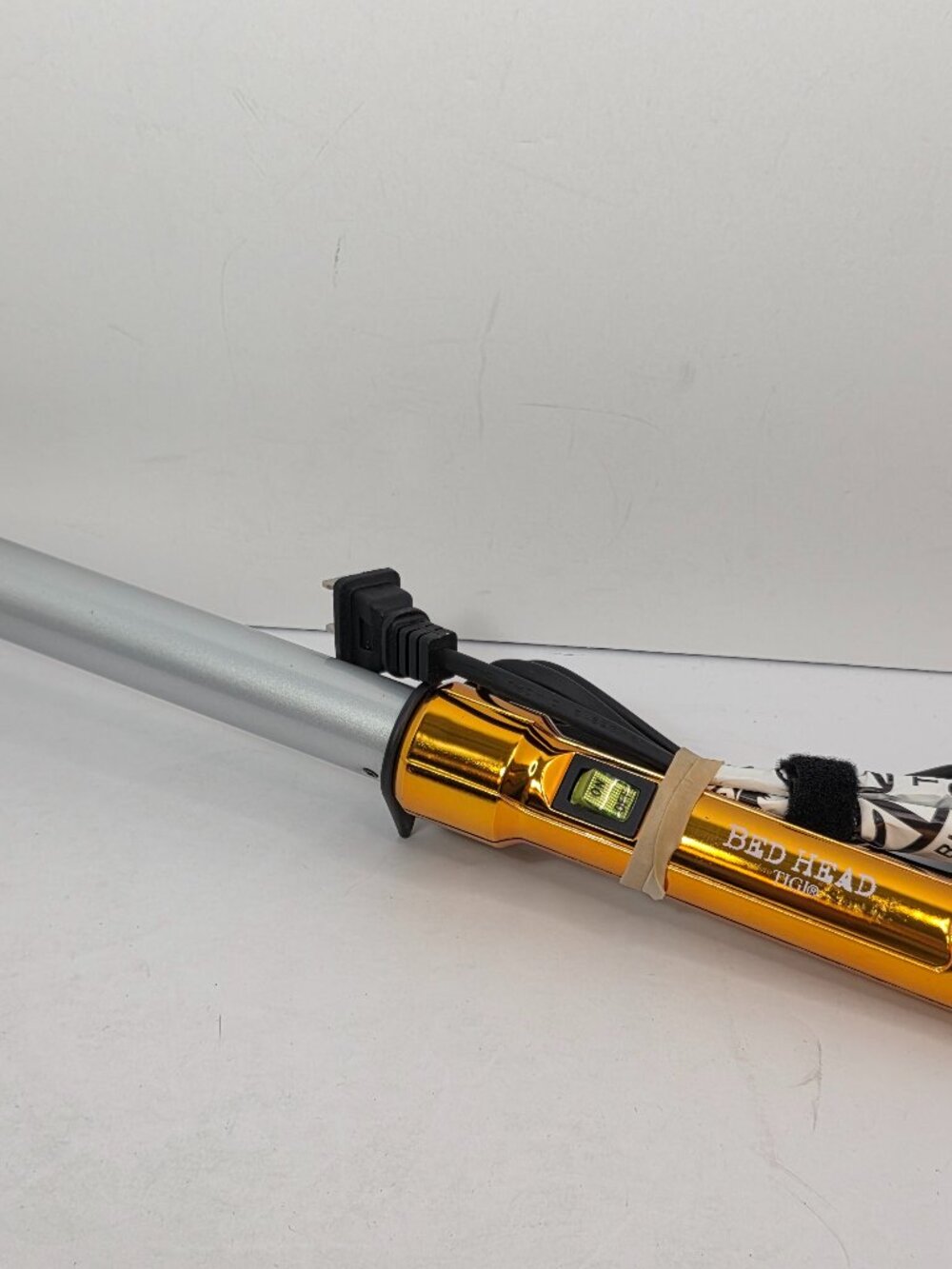 Bed Head BH313 Curlipops 1 inch Tourmaline Styling Wand Hair Curling Iron